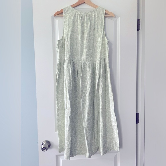 Universal thread sleeveless dress - Picture 2 of 4